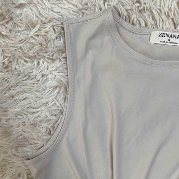 🎉HP🎉 Zenana Sleeveless Front Twist Hem Top 💗 Beige - Picture 8 of 12